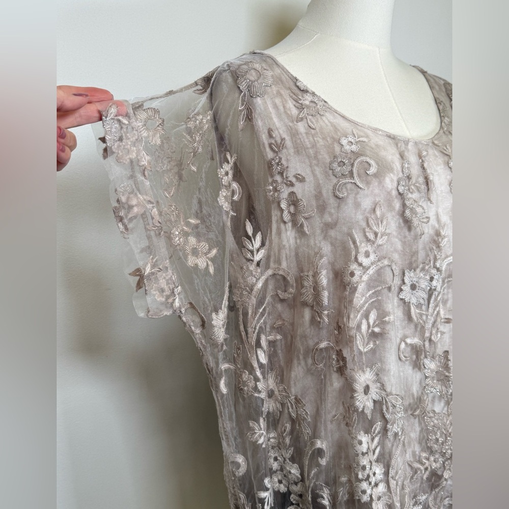 Angela Mara Sheer Floral Appliqué Top Soft Fabric Made In Italy Women’s Large - Picture 7 of 13